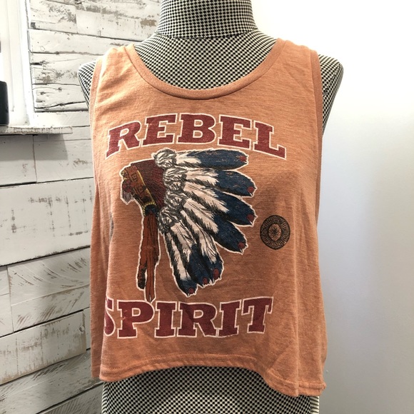 Forever 21 Tops - 🔴”Rebel Spirit” Crop Top